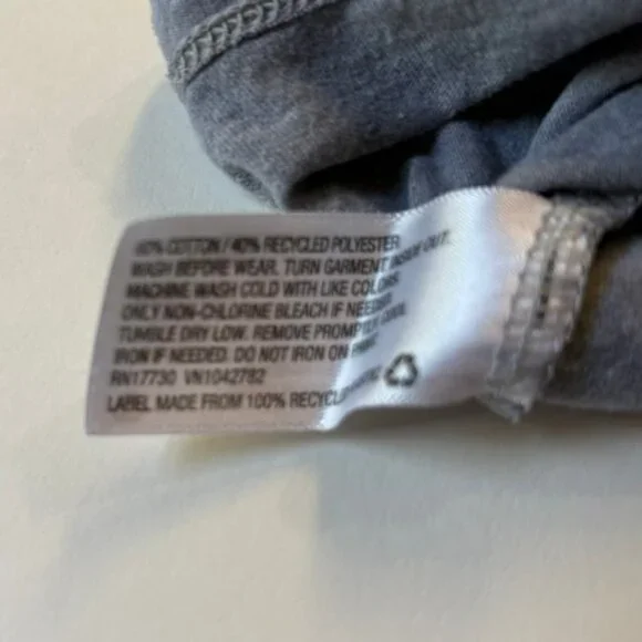 My Mom Is My Hero Graphic T Shirt Kids Large 5 Grey - Picture 5 of 5